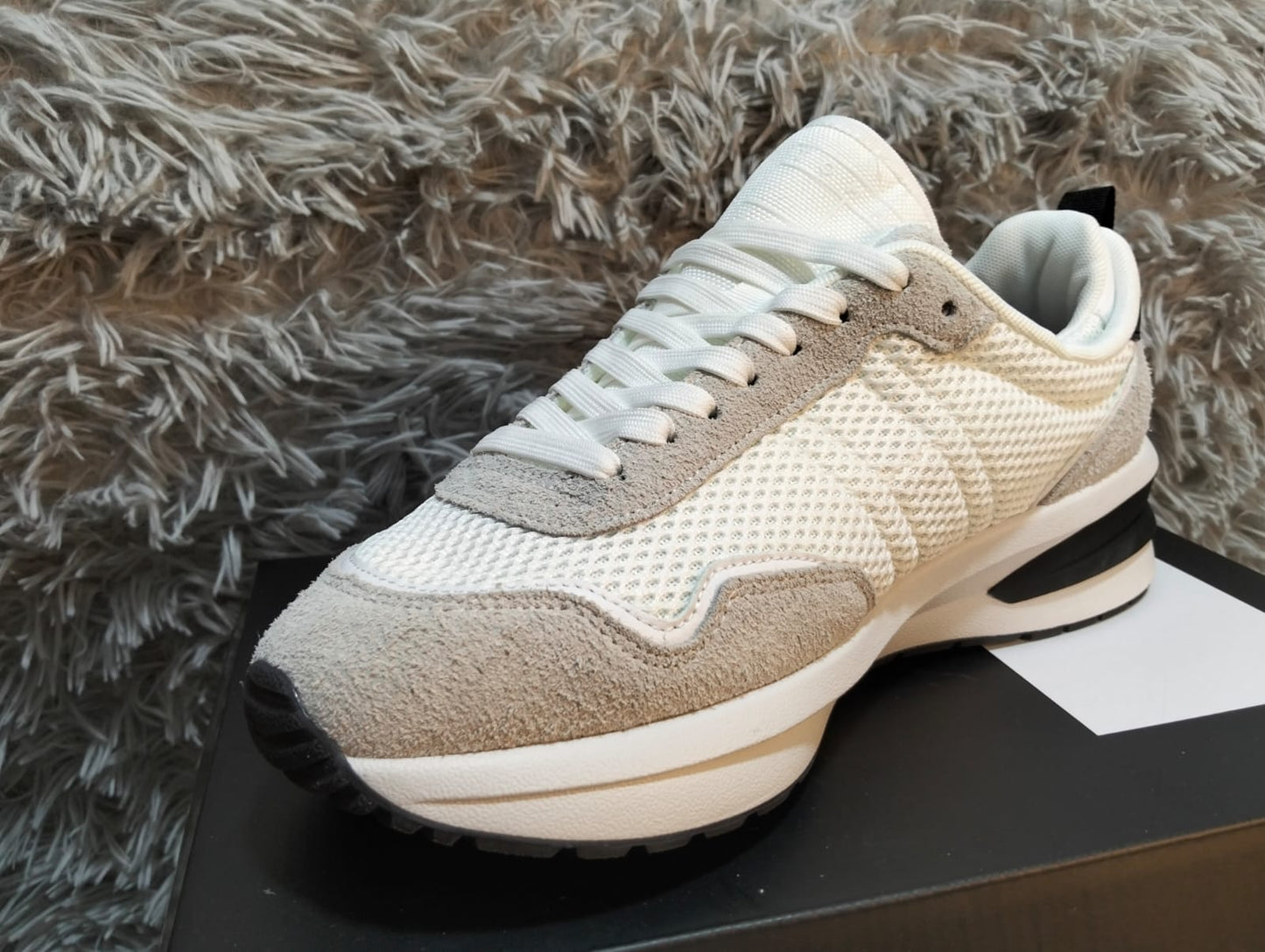 TENIS TOMMY JEANS CASUAL BLANCOS – ESTILO CLÁSICO Y CÓMODO PARA DIARIO