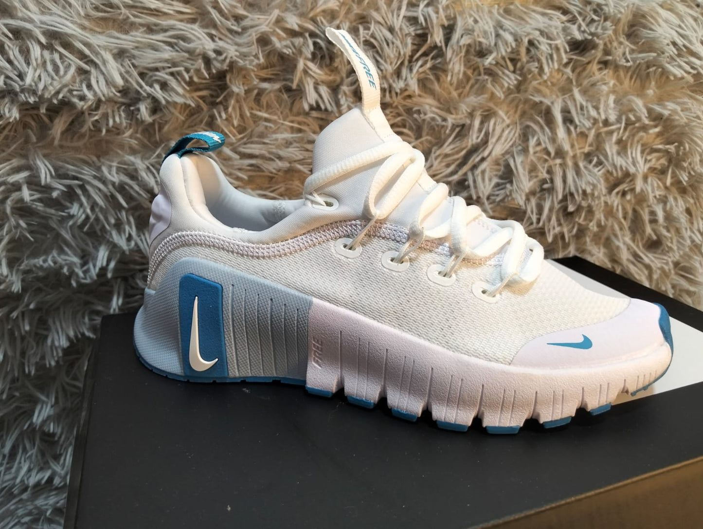 TENIS NIKE METCON DAMA– SUELA FLEXIBLE Y COMODIDAD TOTAL