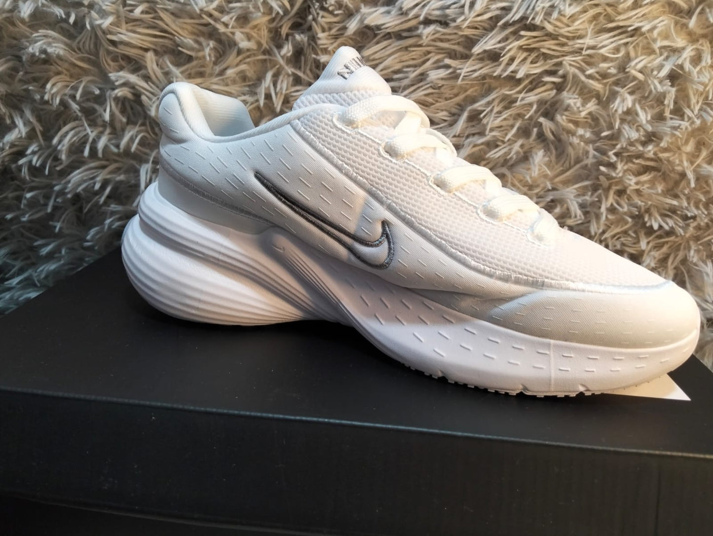 TENIS NIKE ZOOM DAMA – AMORTIGUACIÓN ALTA Y DISEÑO MODERNO