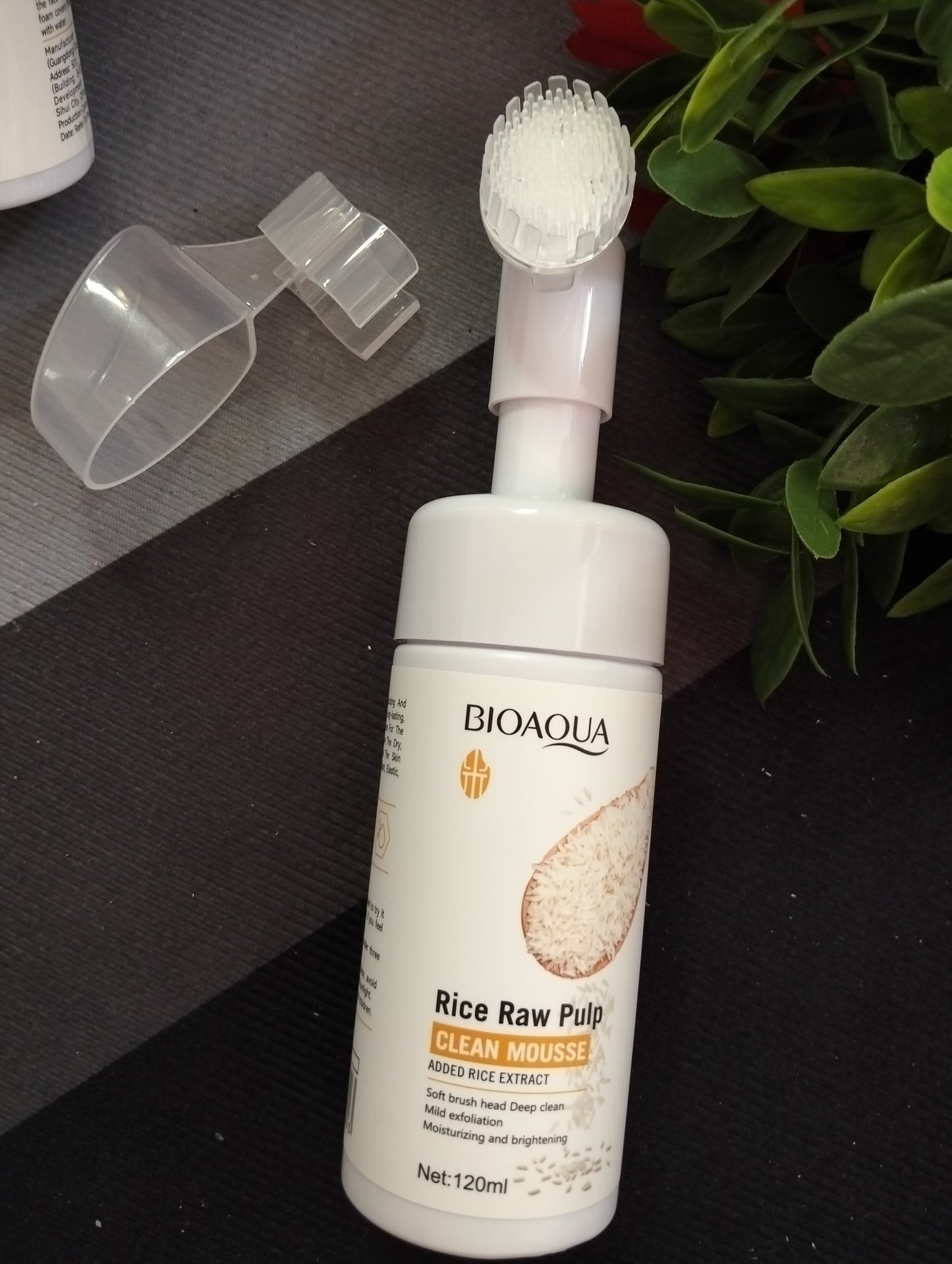 ESPUMA LIMPIADORA FACIAL BIOAQUA CON CEPILLO INTEGRADO
