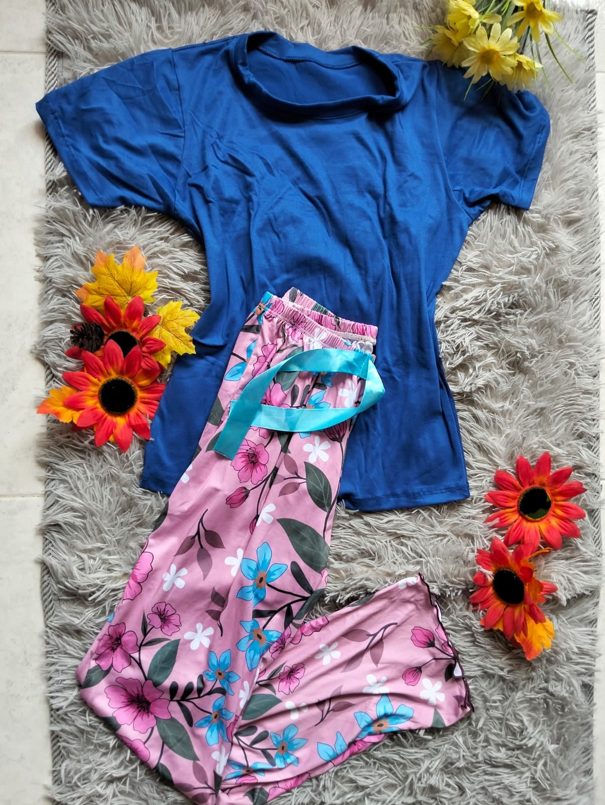 PIJAMA DAMA MORFEO – CAMISETA LISA Y PANTALÓN ESTAMPADO