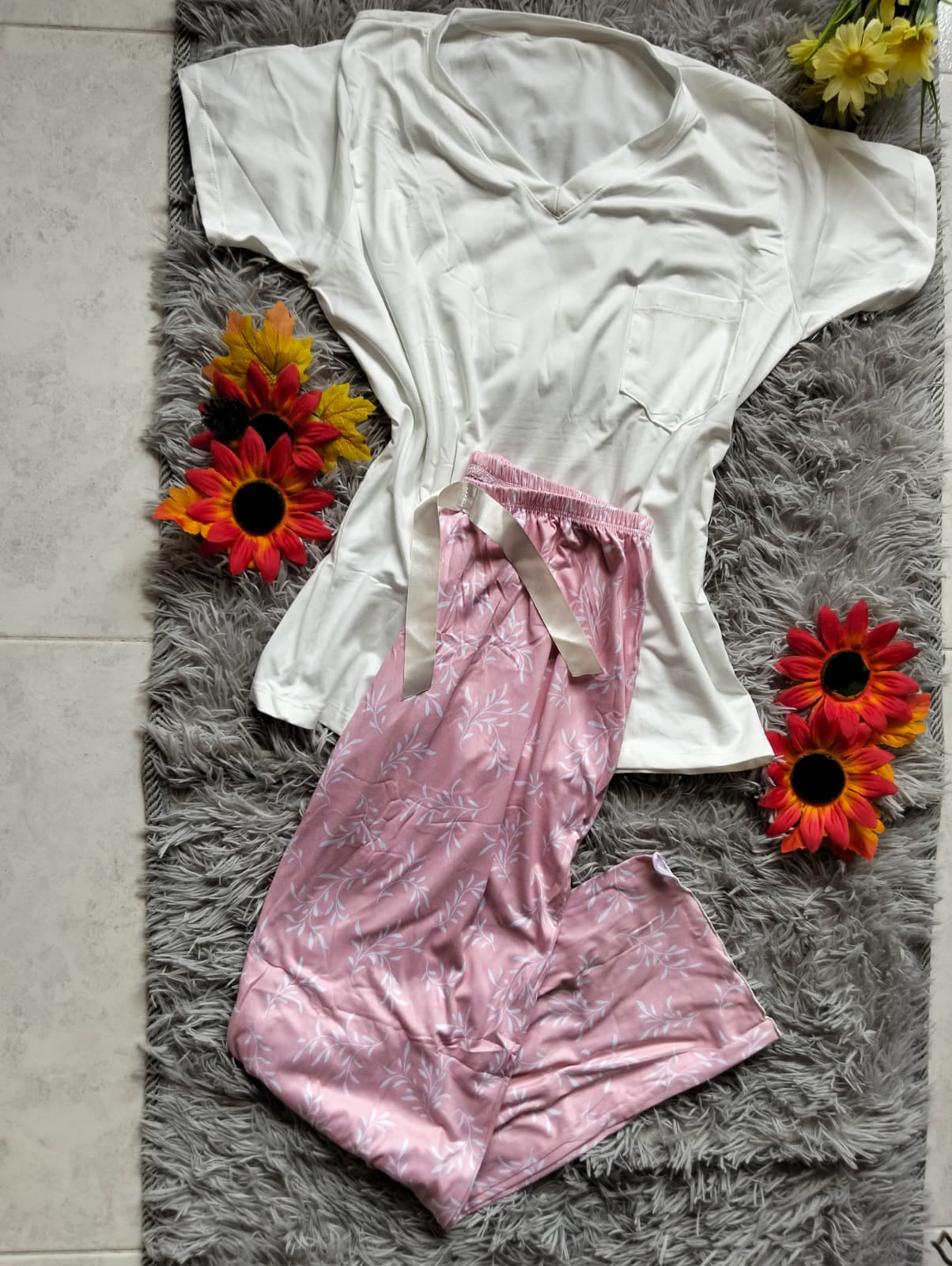 PIJAMA DAMA MORFEO – CAMISETA LISA Y PANTALÓN ESTAMPADO