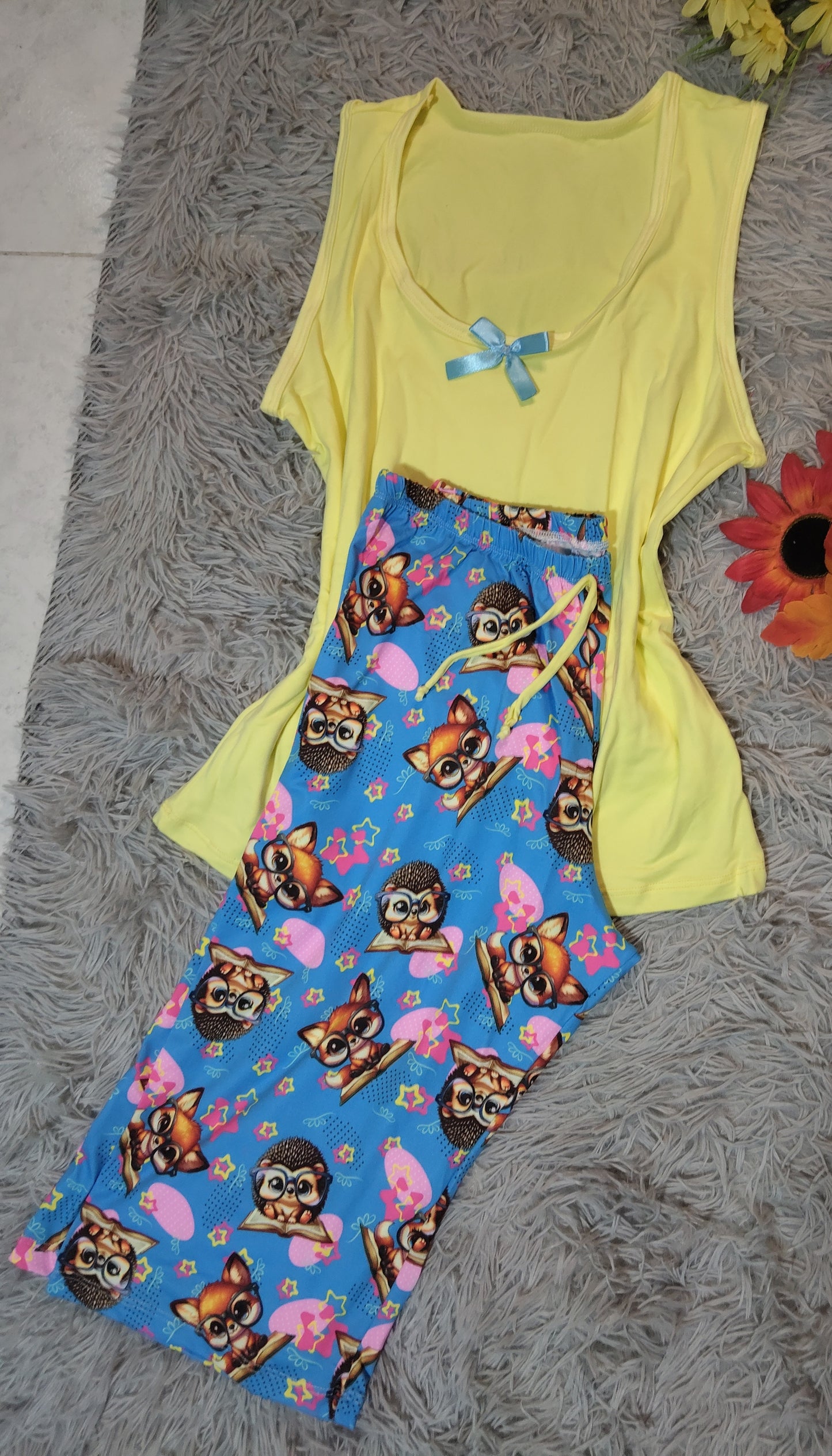 PIJAMA SOÑADORA– BLUSA EN ESQUELETO Y PANTALÓN CAPRI
