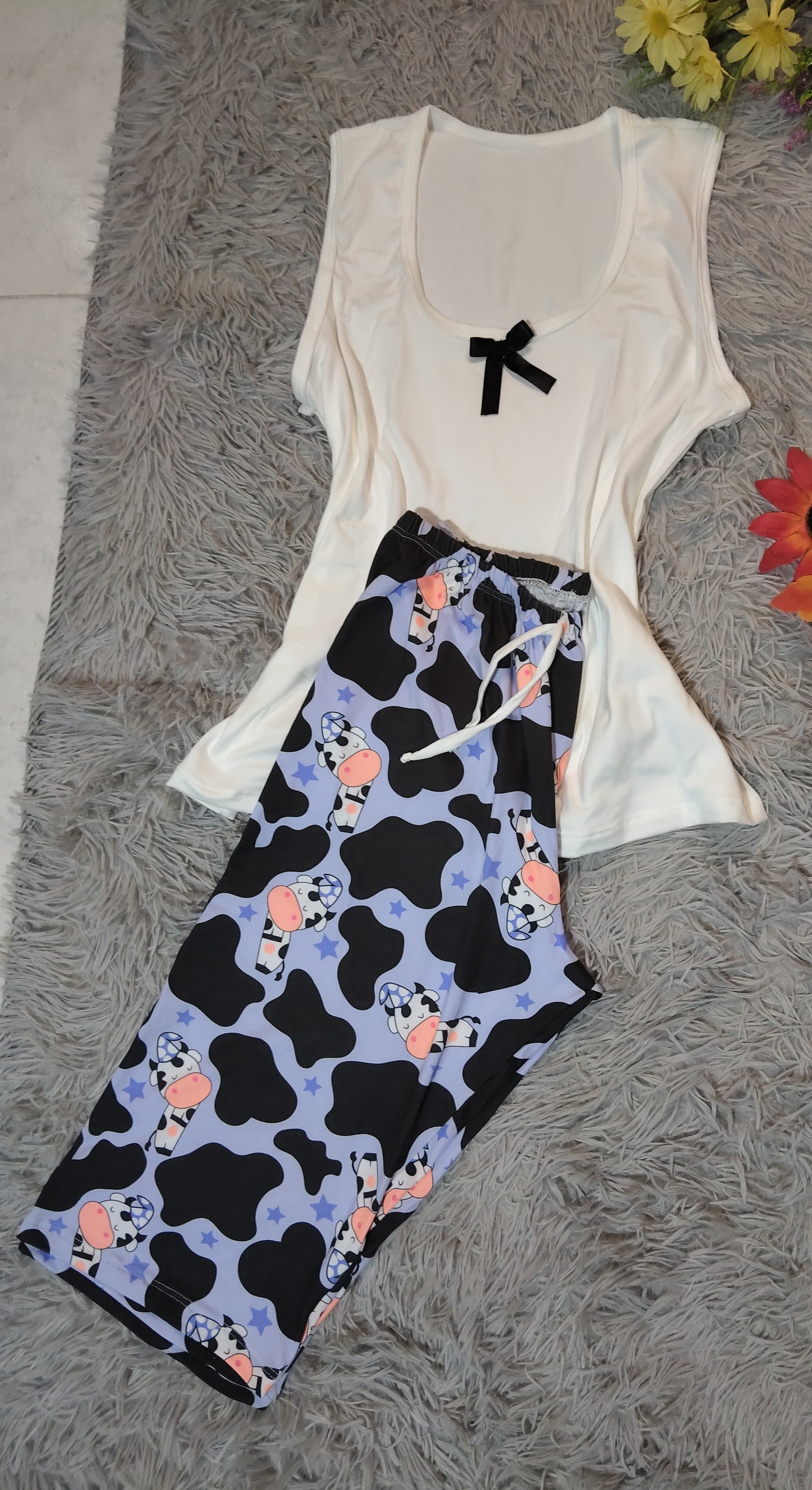 PIJAMA SOÑADORA– BLUSA EN ESQUELETO Y PANTALÓN CAPRI