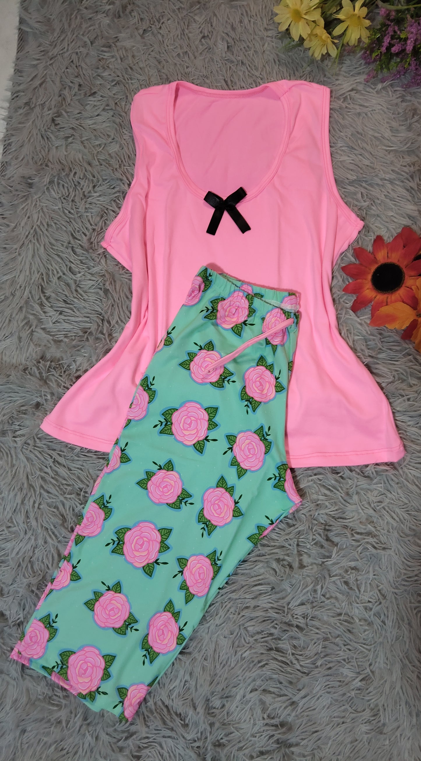 PIJAMA SOÑADORA– BLUSA EN ESQUELETO Y PANTALÓN CAPRI
