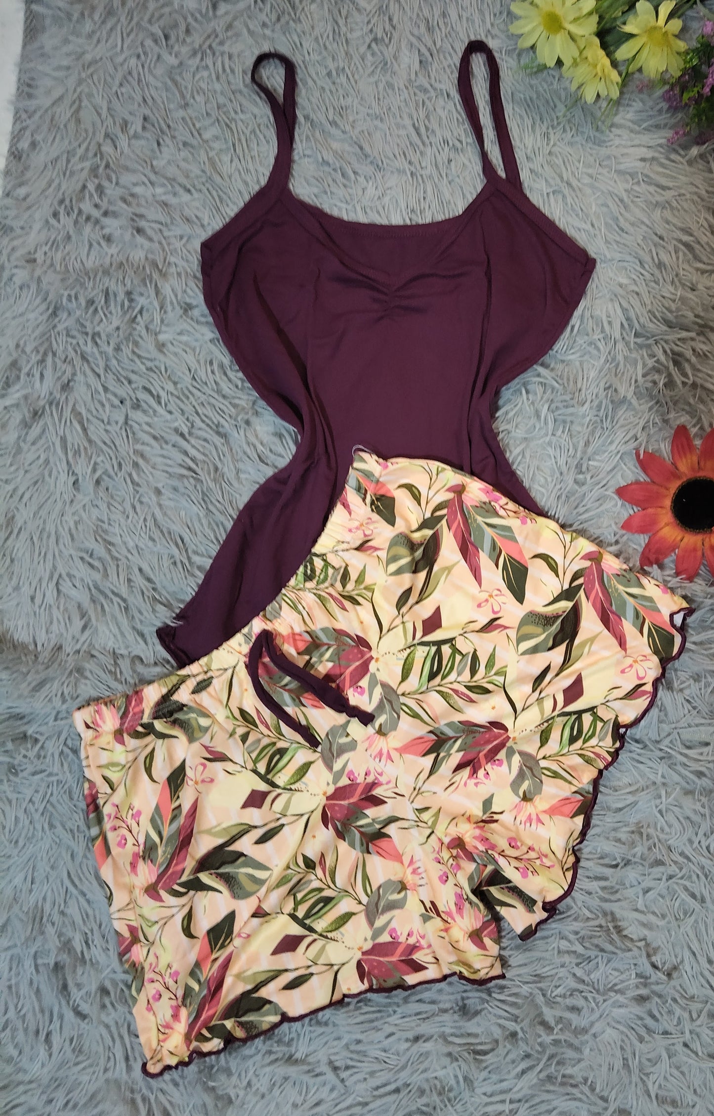 PIJAMA DAMA SENSUALIDAD – BLUSA DE TIRAS Y SHORT ESTAMPADO