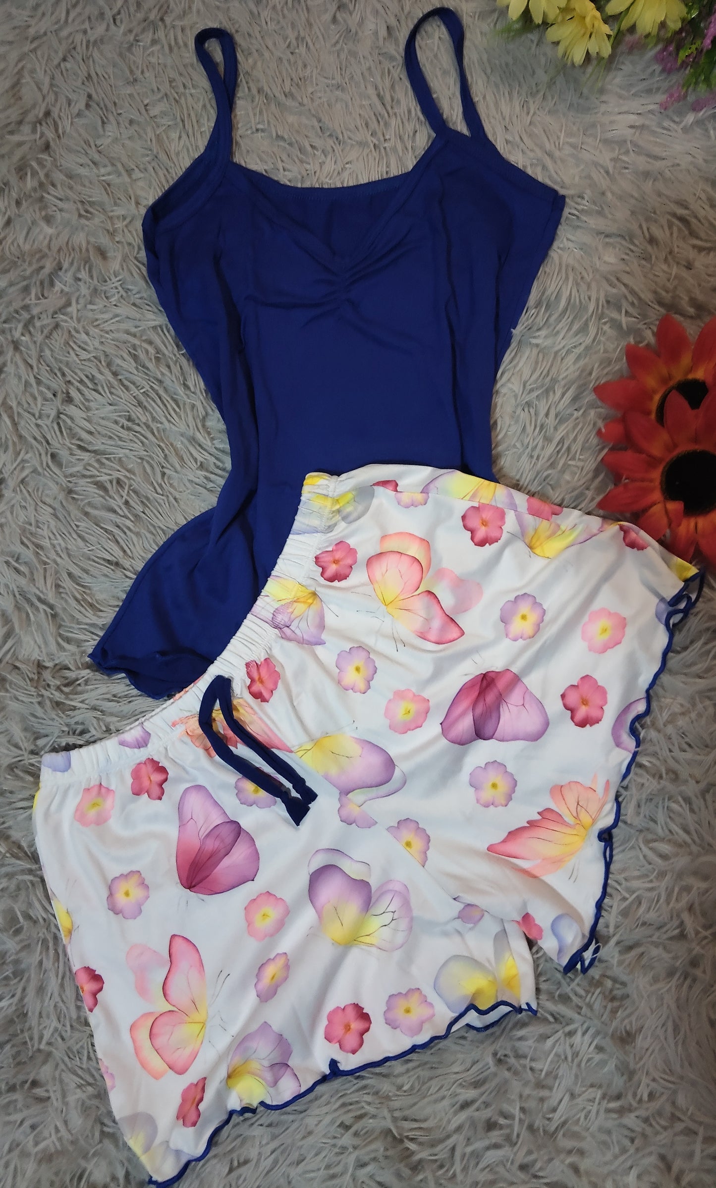PIJAMA DAMA SENSUALIDAD – BLUSA DE TIRAS Y SHORT ESTAMPADO
