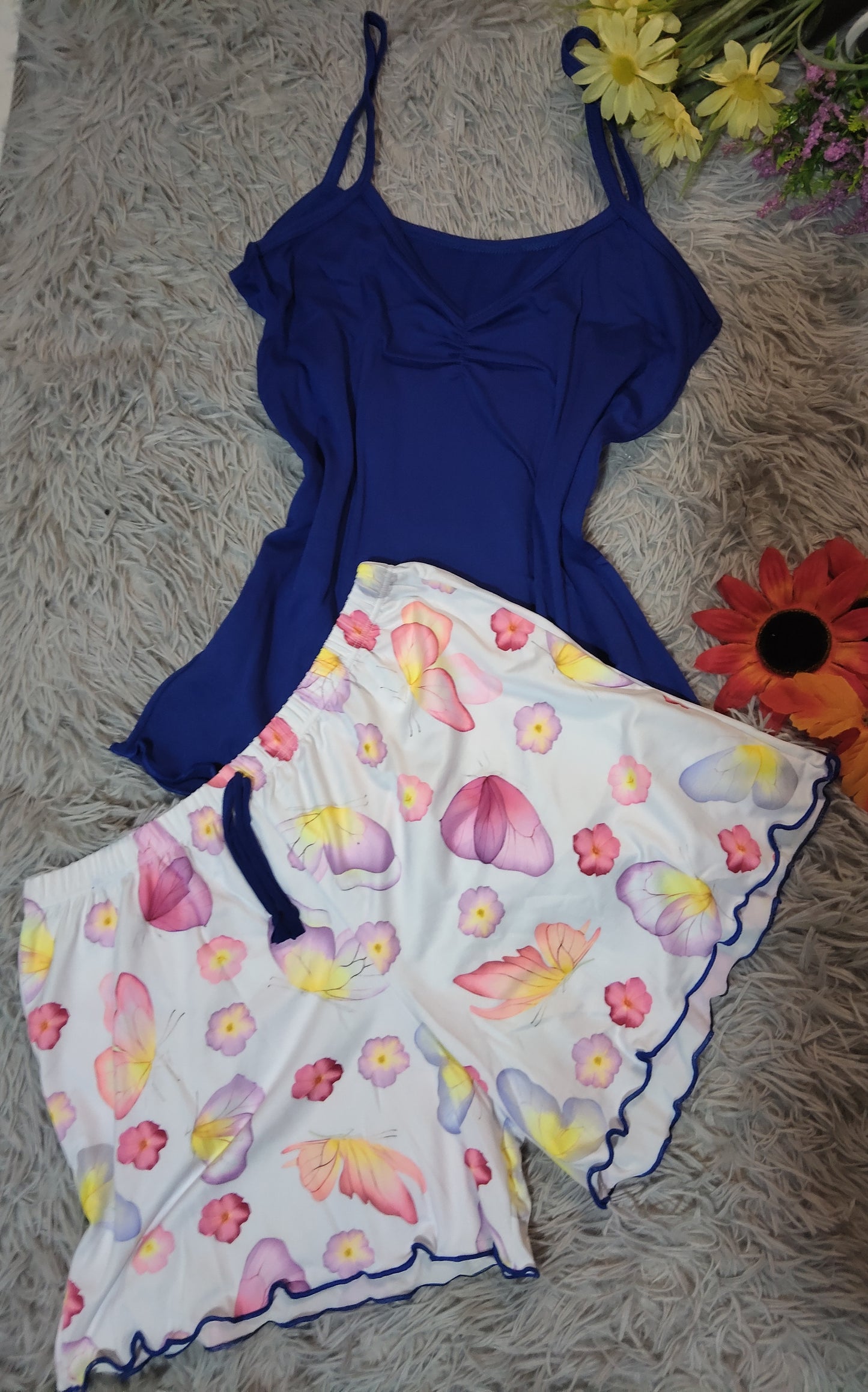 PIJAMA DAMA SENSUALIDAD – BLUSA DE TIRAS Y SHORT ESTAMPADO