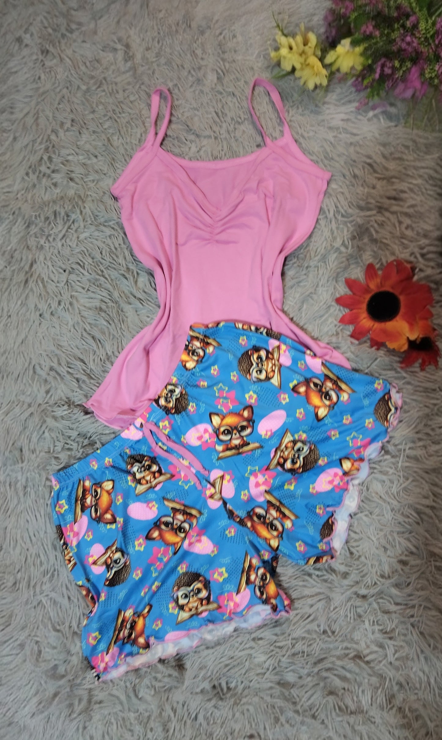 PIJAMA DAMA SENSUALIDAD – BLUSA DE TIRAS Y SHORT ESTAMPADO