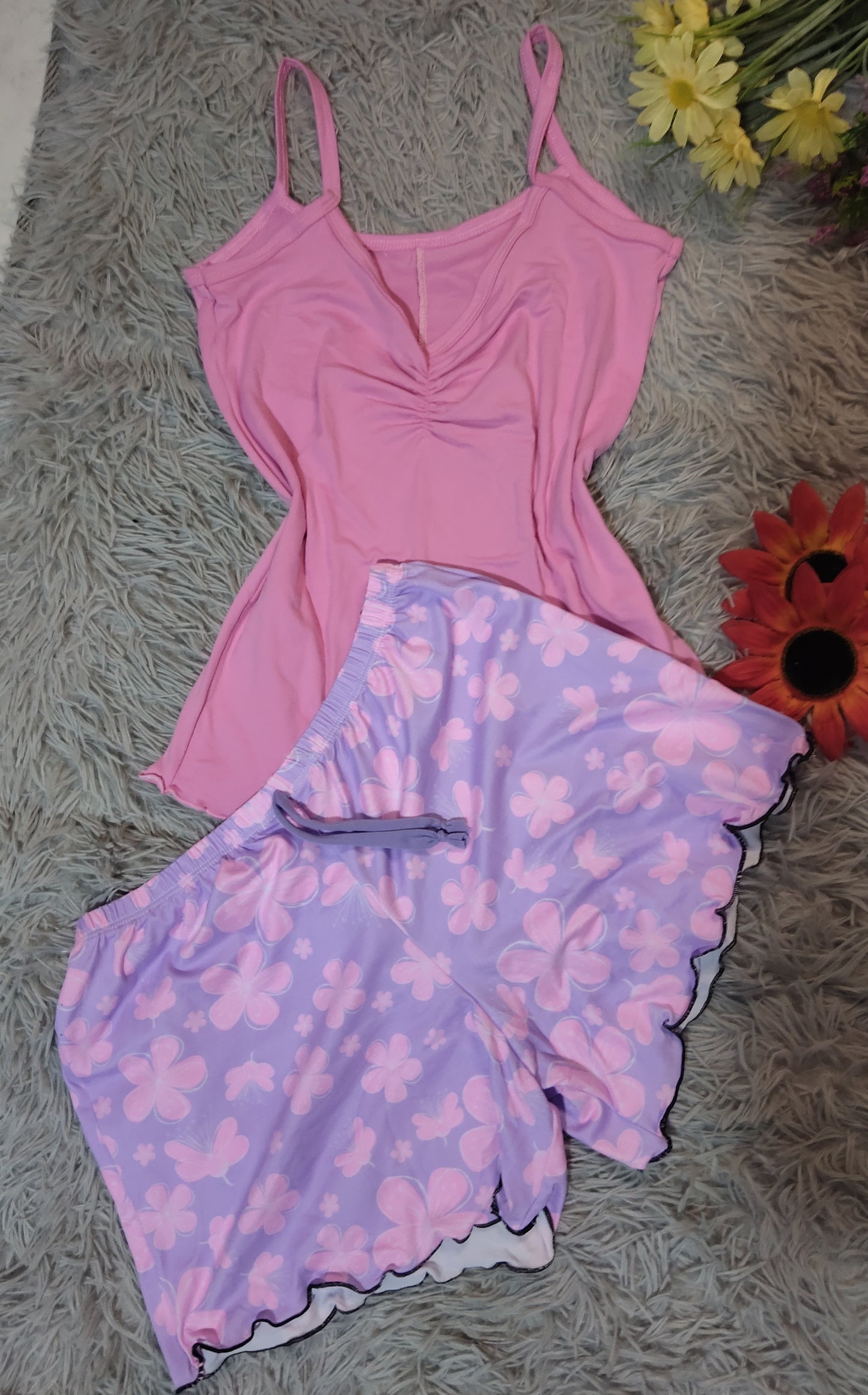 PIJAMA DAMA SENSUALIDAD – BLUSA DE TIRAS Y SHORT ESTAMPADO