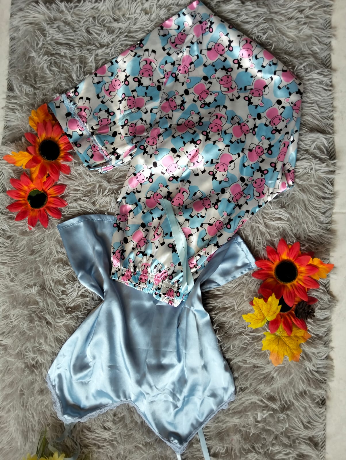 PIJAMA SATINADA DAMA – TOP CON ENCAJE Y PANTALÓN LARGO