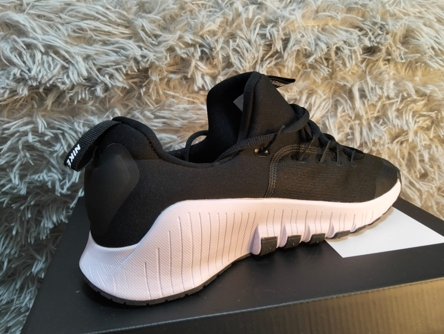 TENIS NIKE TRAINING FREECOM – SUELA FLEXIBLE PARA ENTRENAR Y USAR A DIARIO