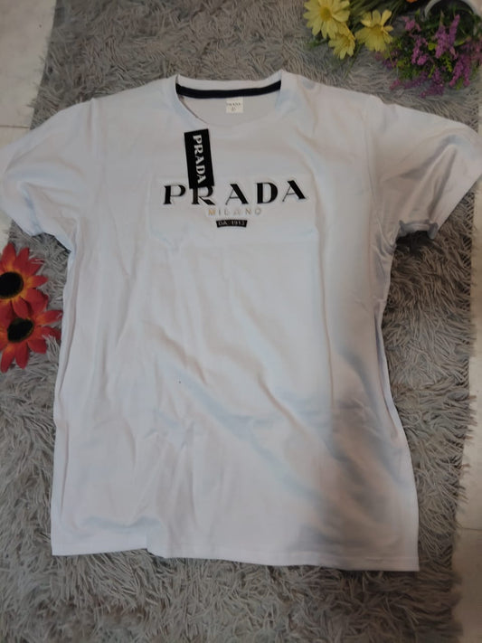 CAMISETA REPUJADA TELA SUAVE– STREETWEAR CON MUCHA ACTITUD
