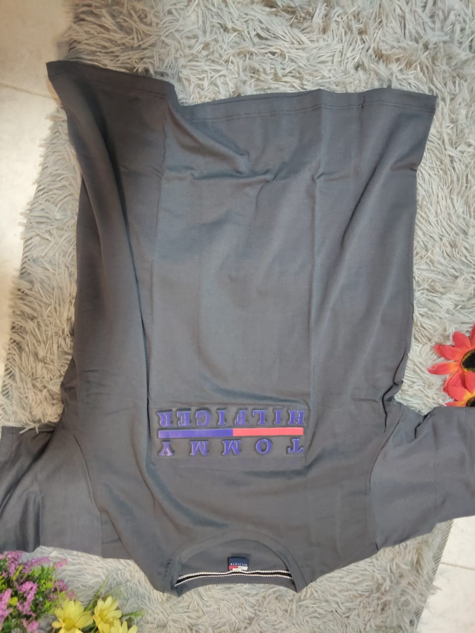 CAMISETA REPUJADA TELA SUAVE– STREETWEAR CON MUCHA ACTITUD